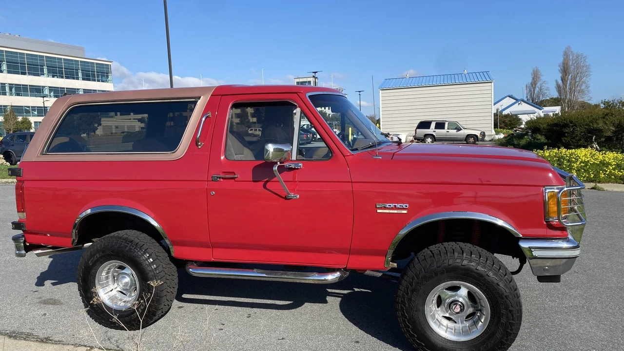 1989 Ford Bronco 4th Gen - Image 16 of 31