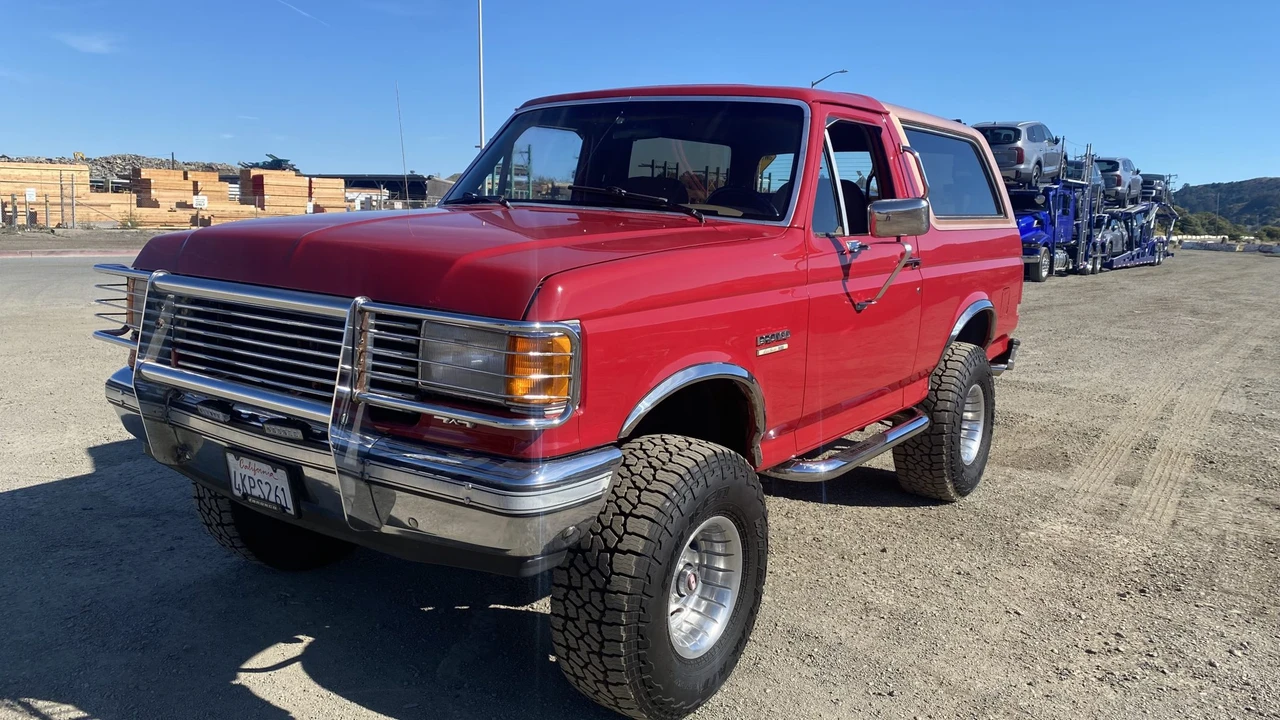 1989 Ford Bronco 4th Gen - Image 2 of 31
