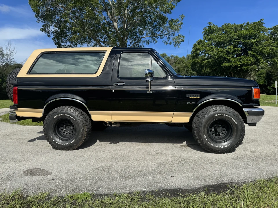 1989 Ford Bronco 4th Gen - Image 9 of 31
