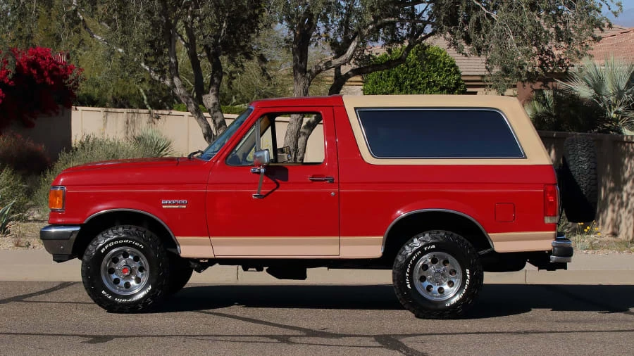 1989 Ford Bronco 4th Gen - Image 2 of 18