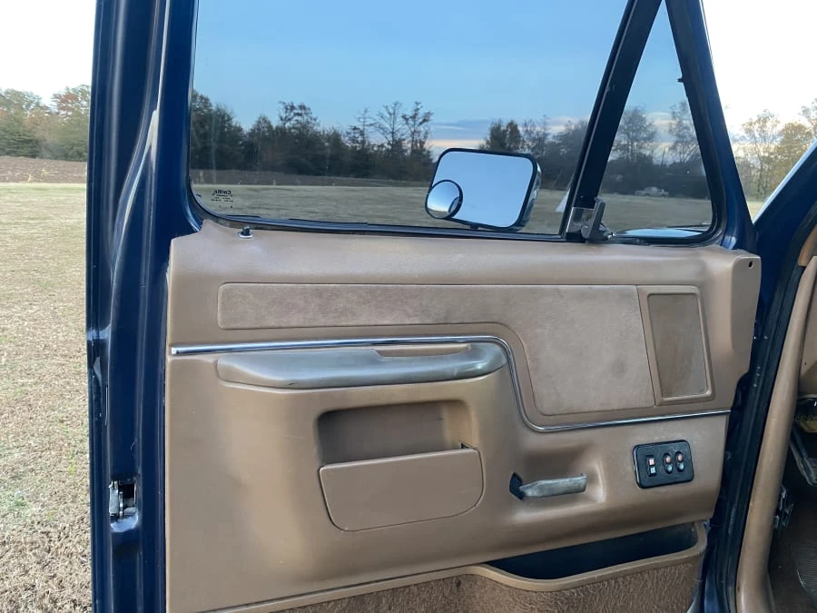 1989 Ford Bronco 4th Gen - Image 2 of 8