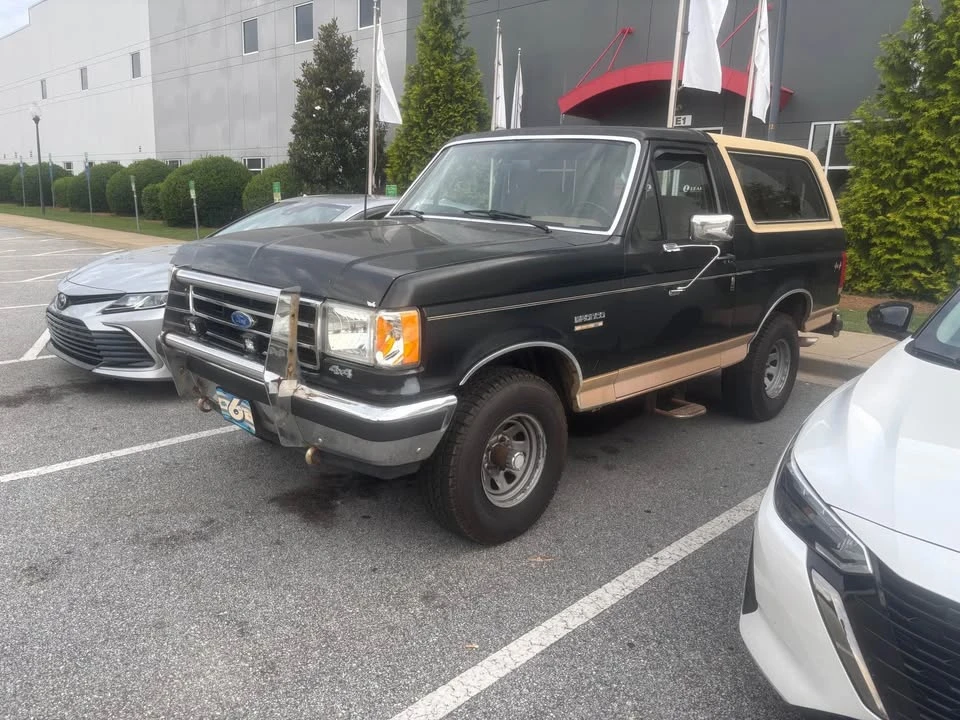 1989 Ford Bronco 4th Gen - Image 2 of 4