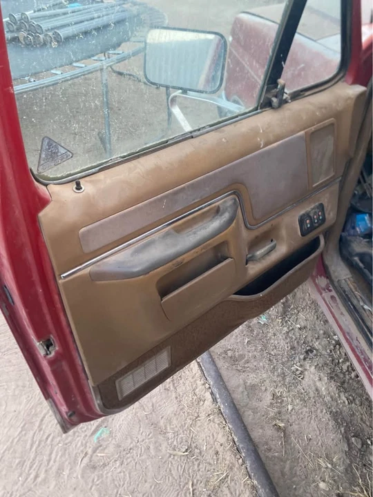 1989 Ford Bronco 4th Gen - Image 2 of 6