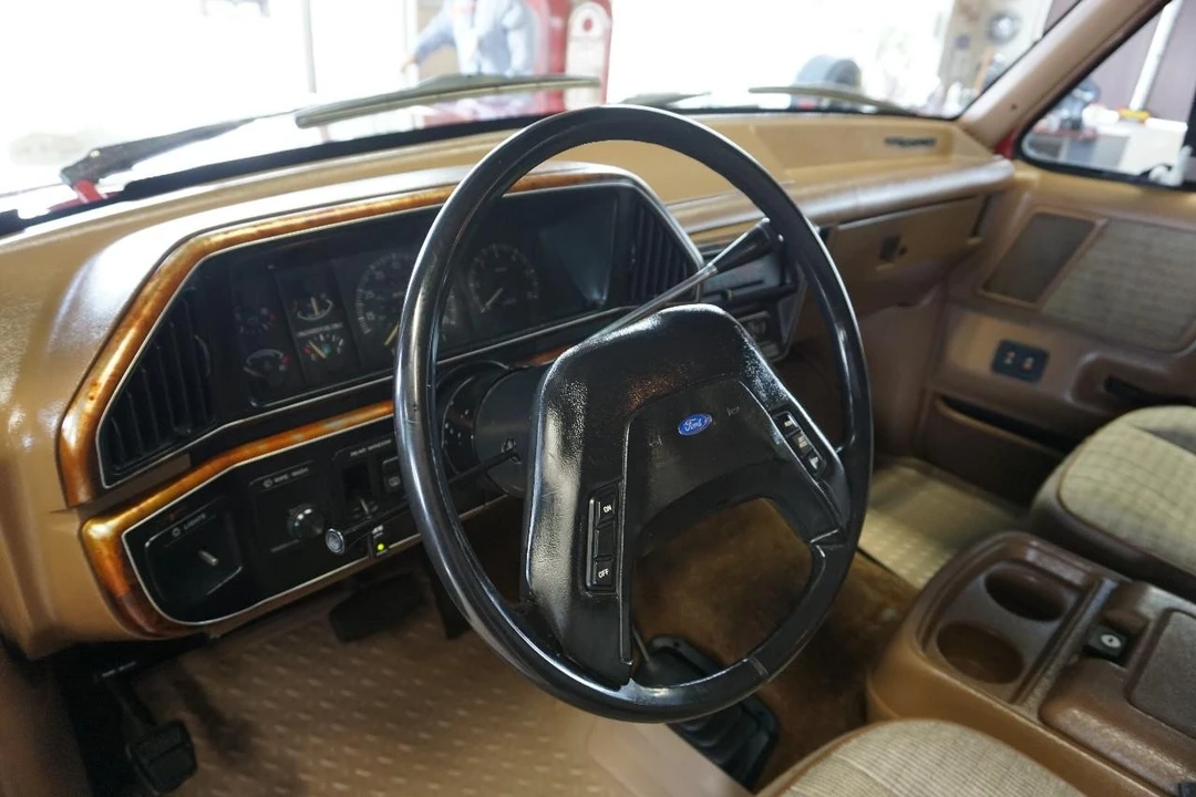 1989 Ford Bronco 4th Gen - Image 25 of 31