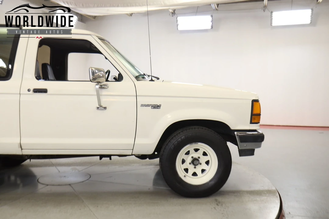 1989 Ford Bronco II - Image 8 of 12