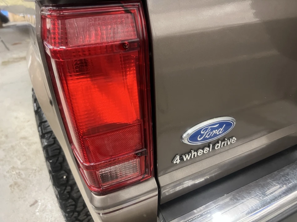1989 Ford Bronco II - Image 18 of 31