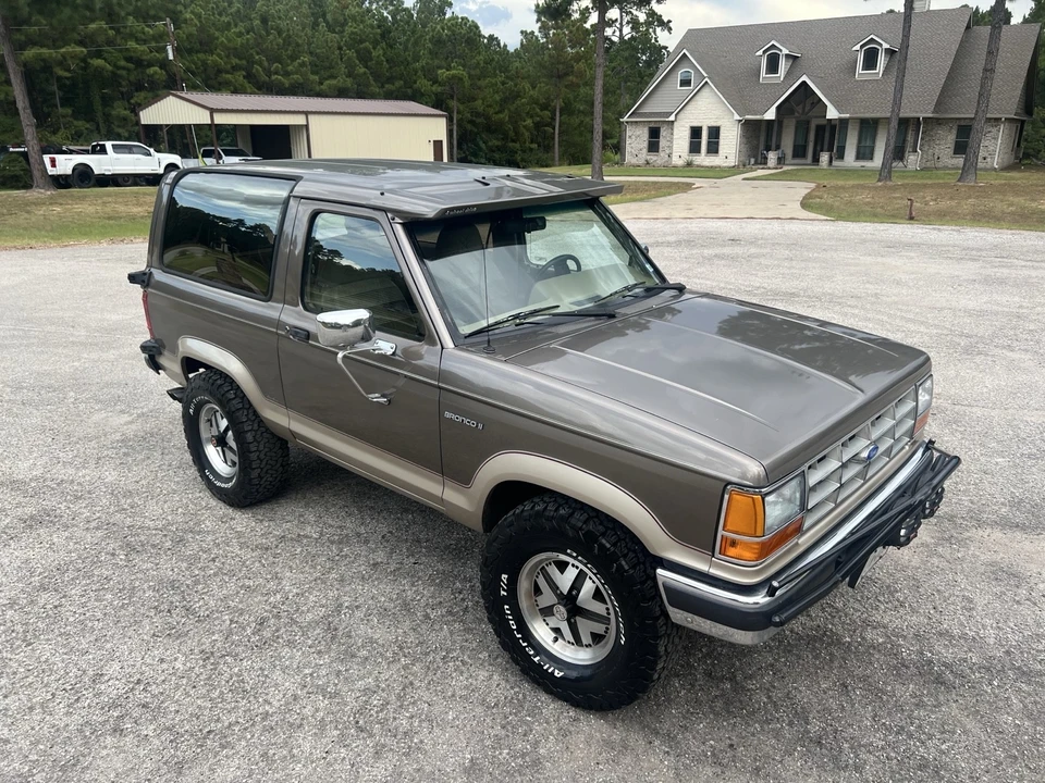 1989 Ford Bronco II - Image 3 of 31