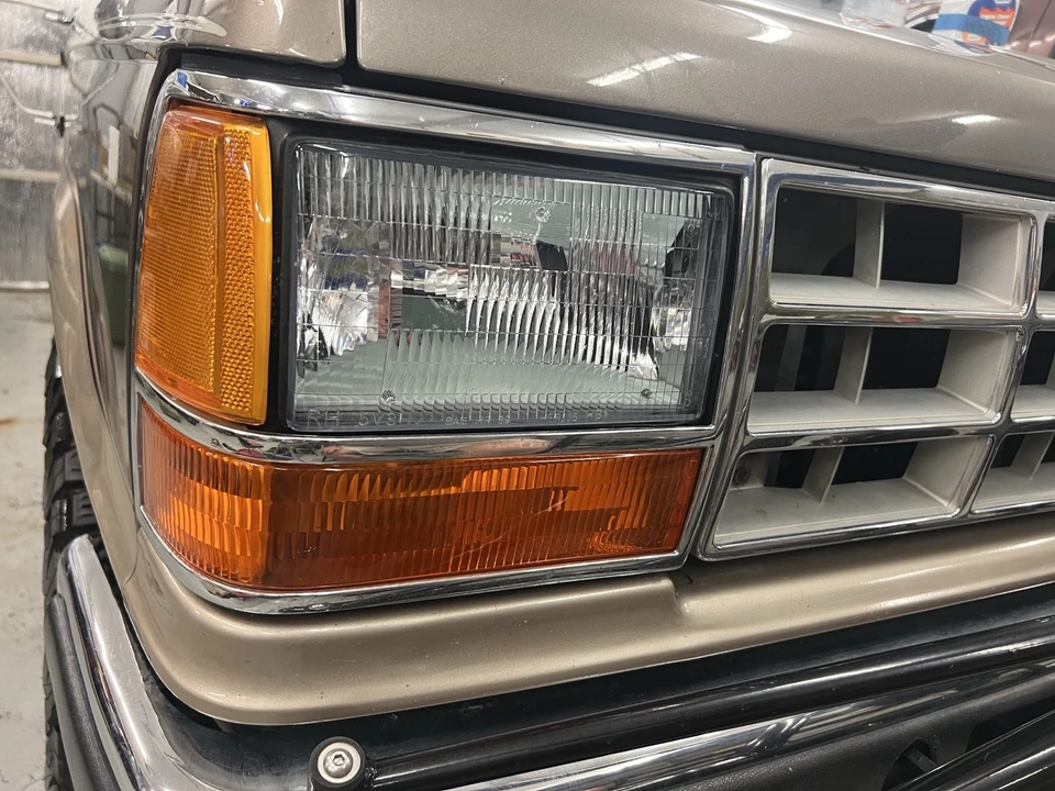 1989 Ford Bronco II - Image 12 of 31
