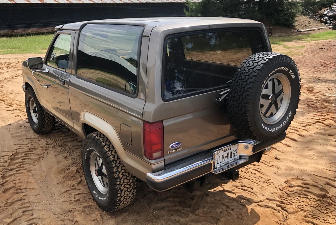 1989 Ford Bronco II - Image 20 of 31