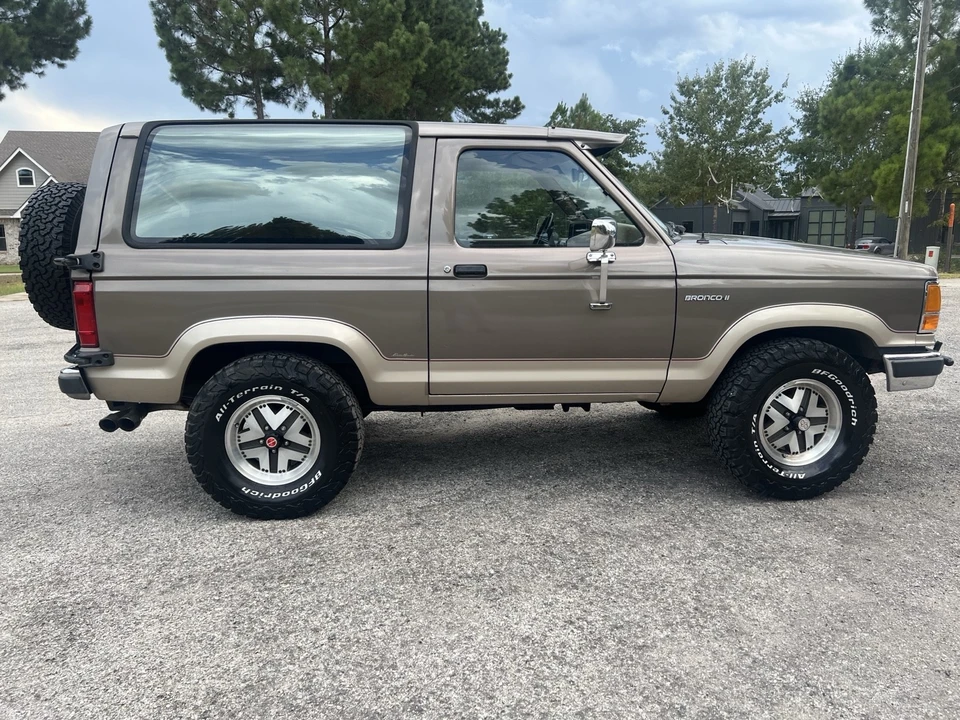 1989 Ford Bronco II - Image 2 of 31