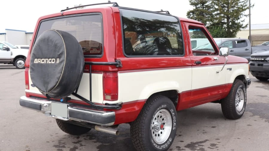 1989 Ford Bronco II - Image 16 of 19