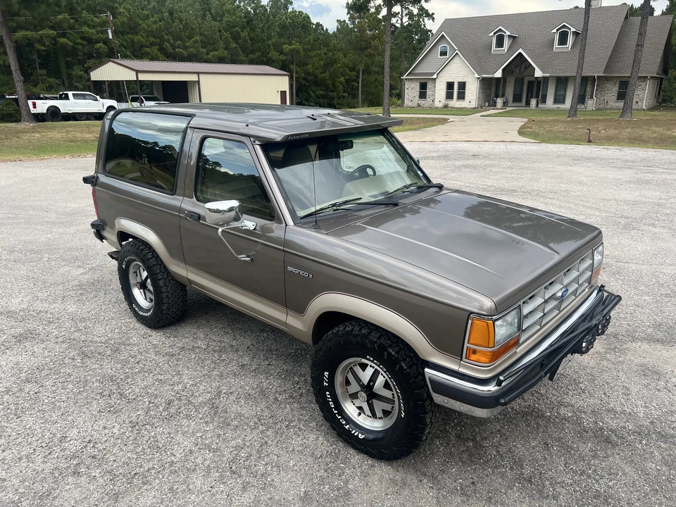 1989 Ford Bronco II - Image 15 of 31