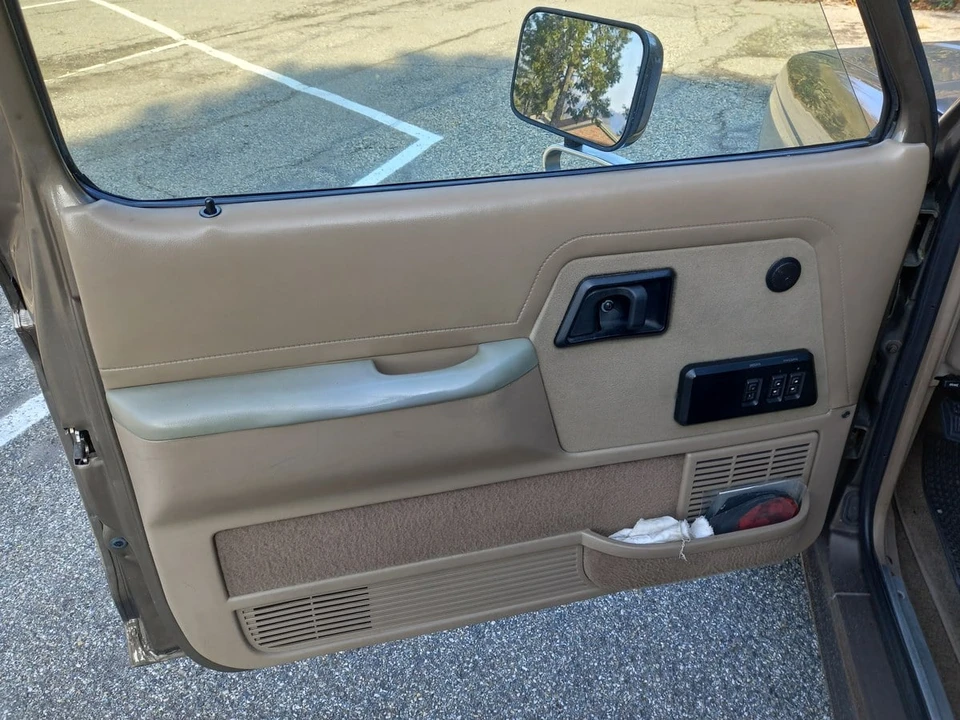 1989 Ford Bronco II - Image 24 of 30
