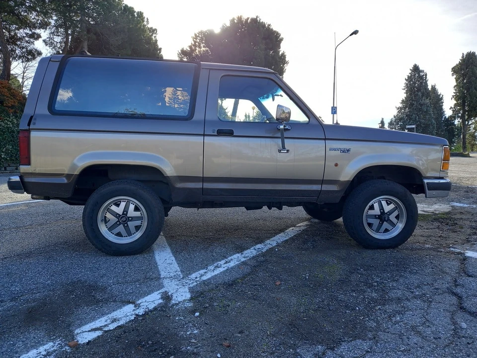 1989 Ford Bronco II - Image 11 of 30