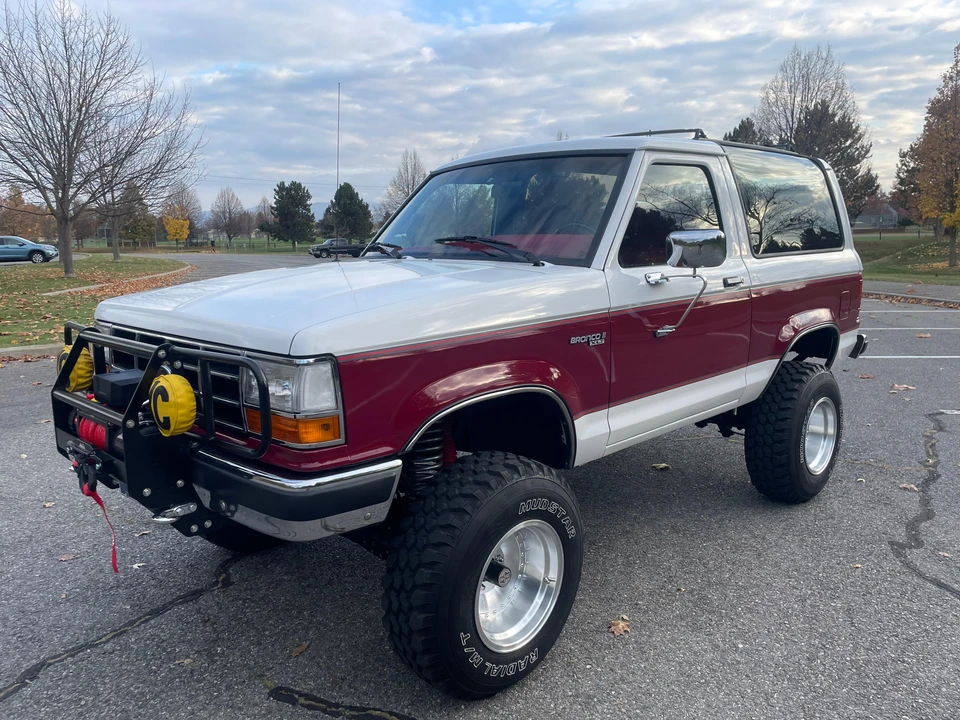 1989 Ford Bronco II - Image 10 of 31