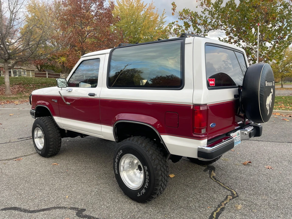 1989 Ford Bronco II - Image 14 of 31