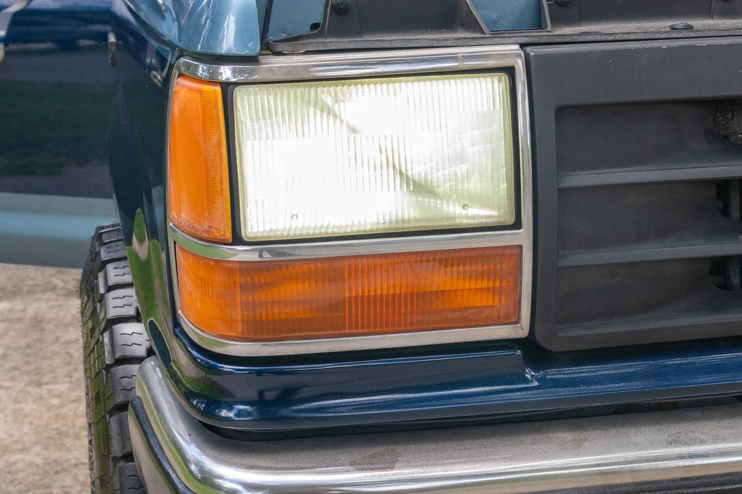 1989 Ford Bronco - Image 11 of 31