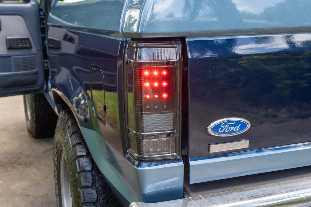 1989 Ford Bronco - Image 15 of 31