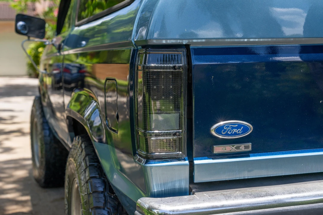 1989 Ford Bronco - Image 13 of 31
