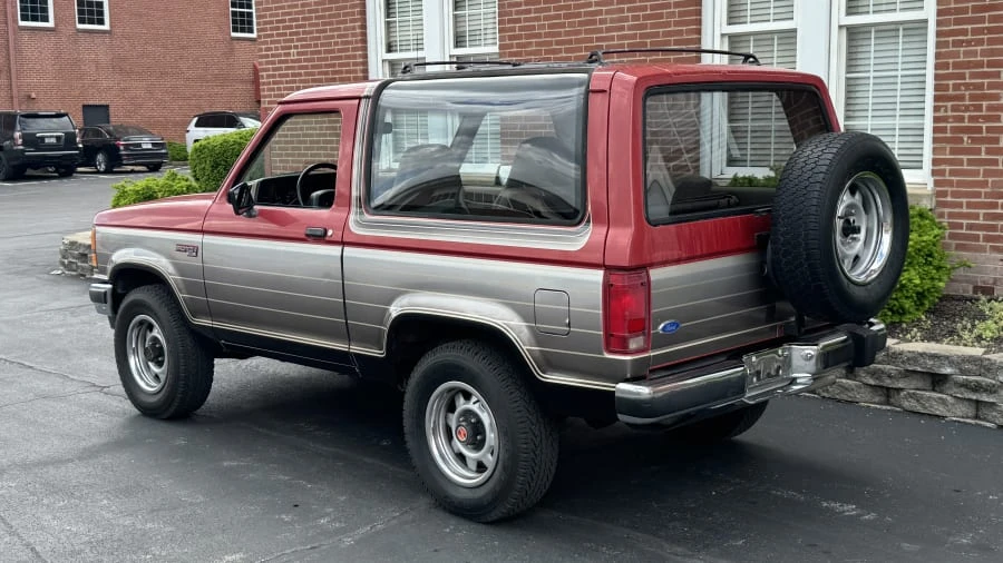 1989 Ford Bronco II - Image 3 of 10