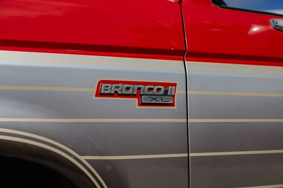 1989 Ford Bronco II - Image 11 of 28