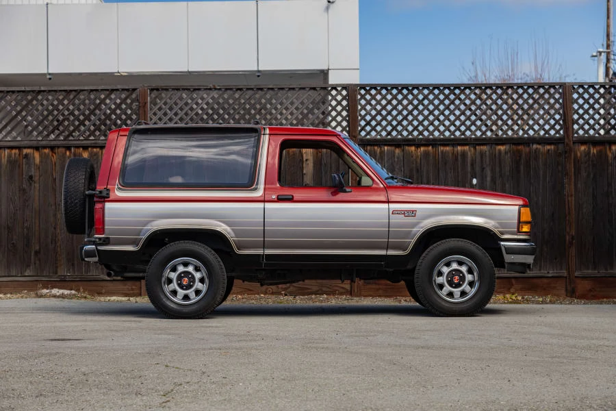 1989 Ford Bronco II - Image 10 of 28