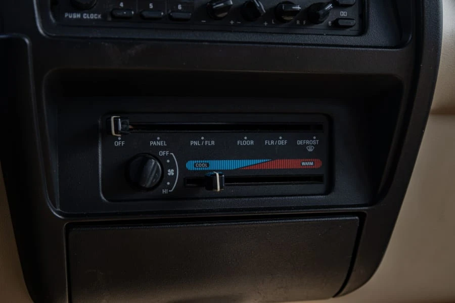 1989 Ford Bronco II - Image 19 of 28