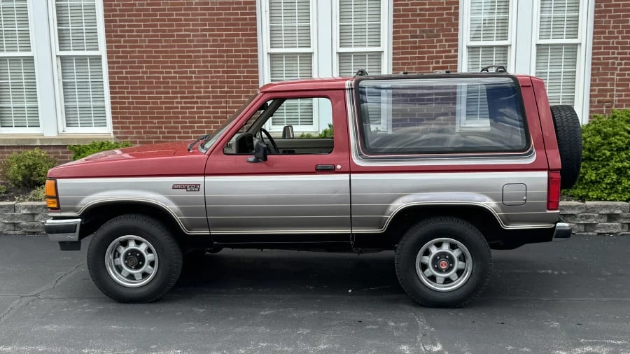 1989 Ford Bronco II - Image 2 of 10