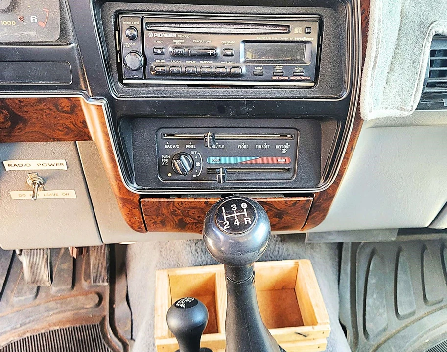 1989 Ford Bronco II - Image 15 of 20