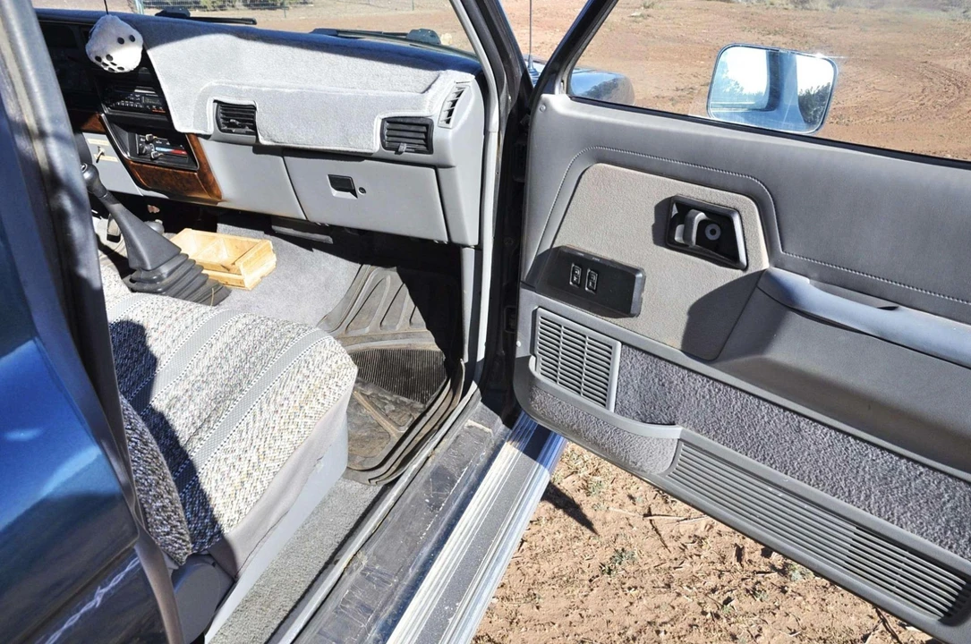 1989 Ford Bronco II - Image 10 of 20