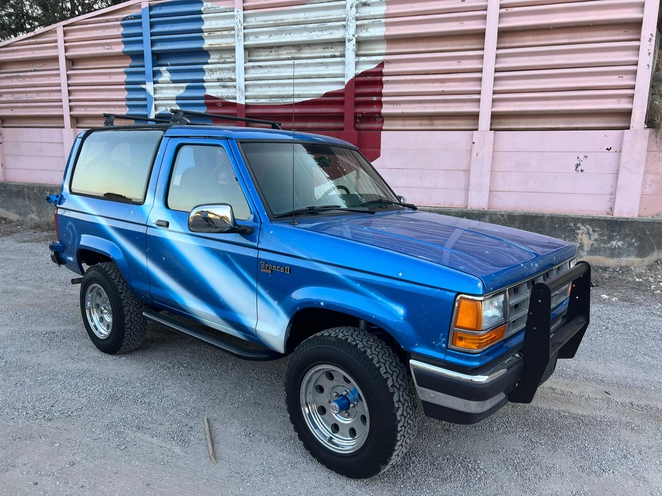 1989 Ford Bronco II - Image 15 of 31