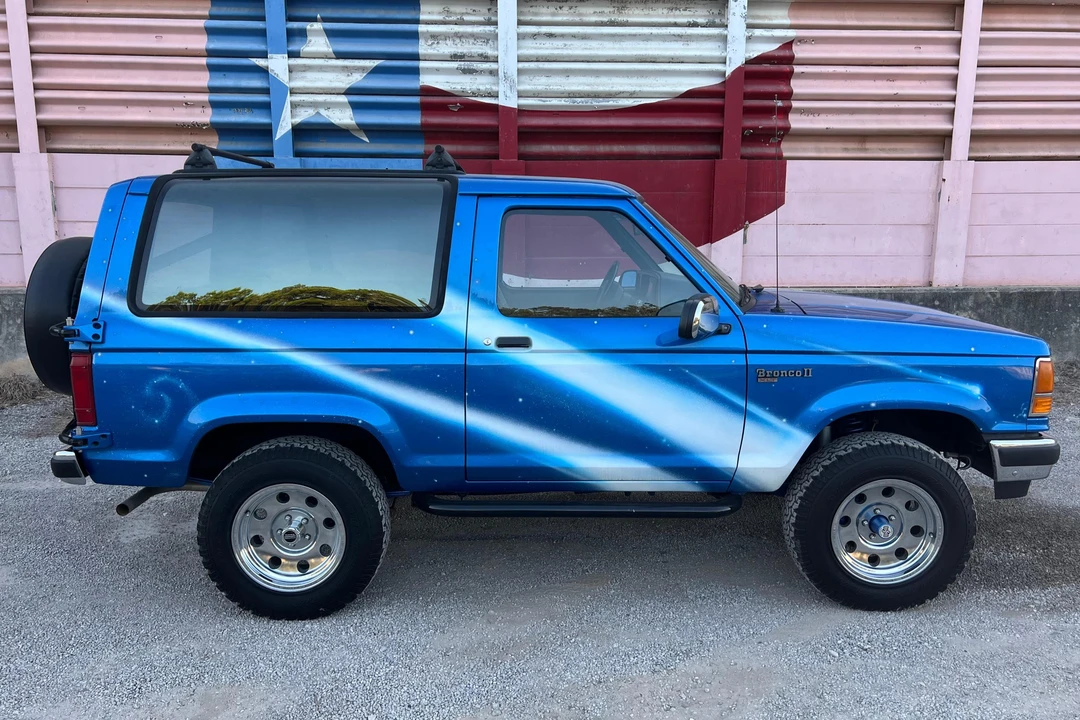 1989 Ford Bronco II - Image 3 of 31