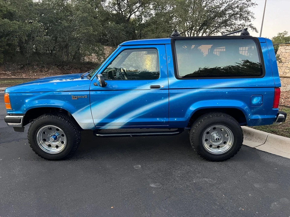 1989 Ford Bronco II - Image 8 of 31