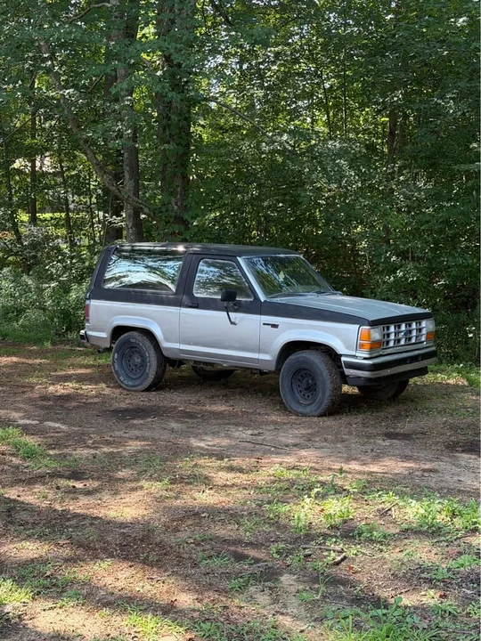 1989 Ford Bronco 4th Gen - Image 2 of 7