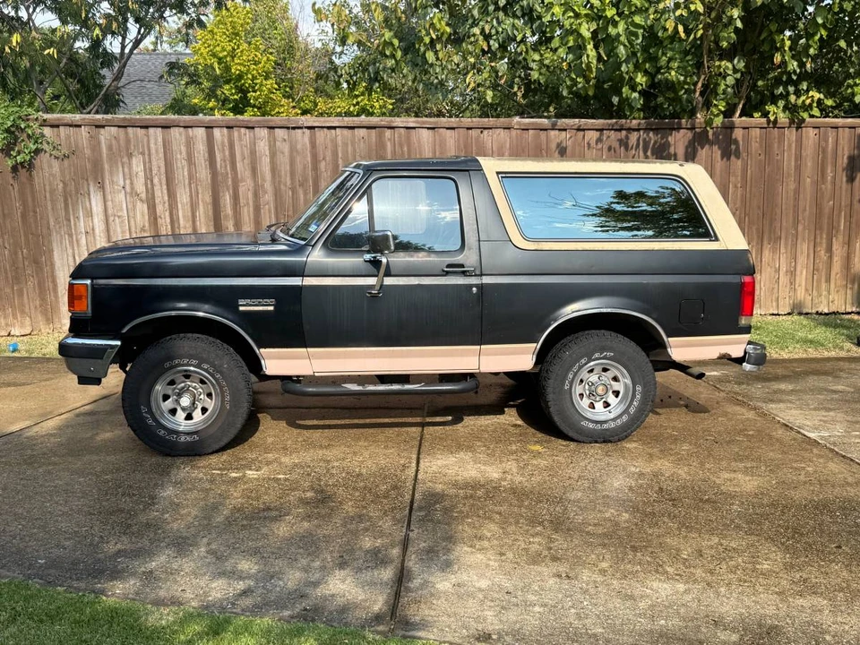 1989 Ford Bronco 4th Gen - Image 2 of 24