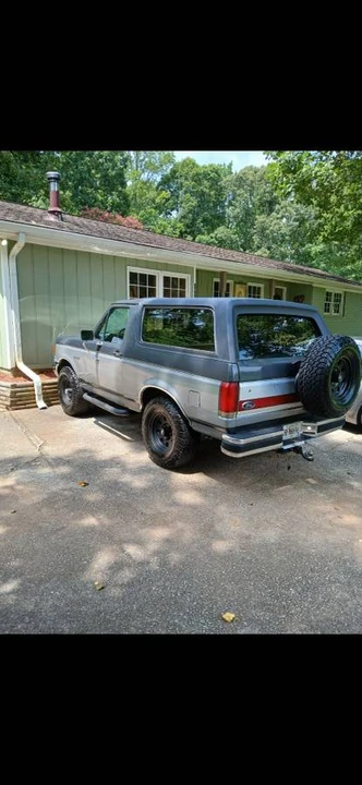 1989 Ford Bronco 4th Gen - Image 2 of 9
