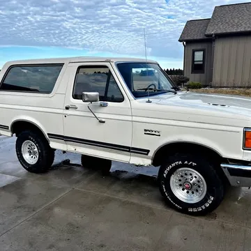 1989 Ford Bronco XLT