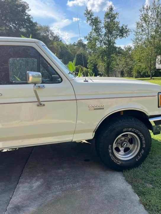 1989 Ford Bronco 4th Gen - Image 2 of 8