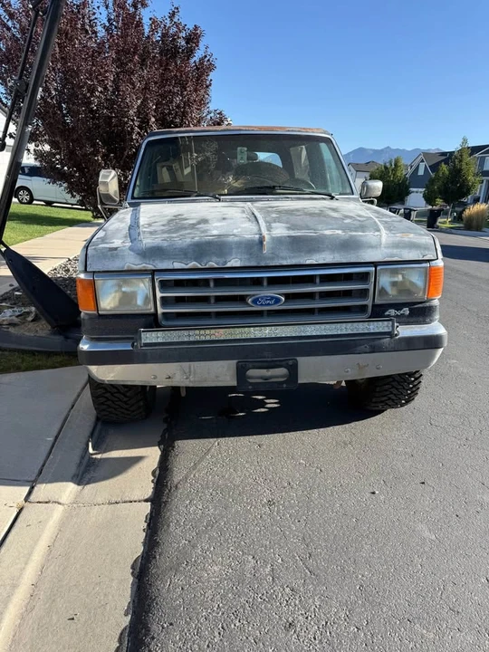 1989 Ford Bronco 4th Gen - Image 2 of 8