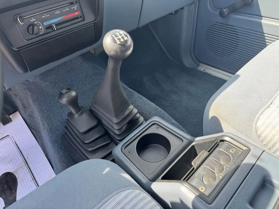 1989 Ford Bronco 4th Gen - Image 5 of 11