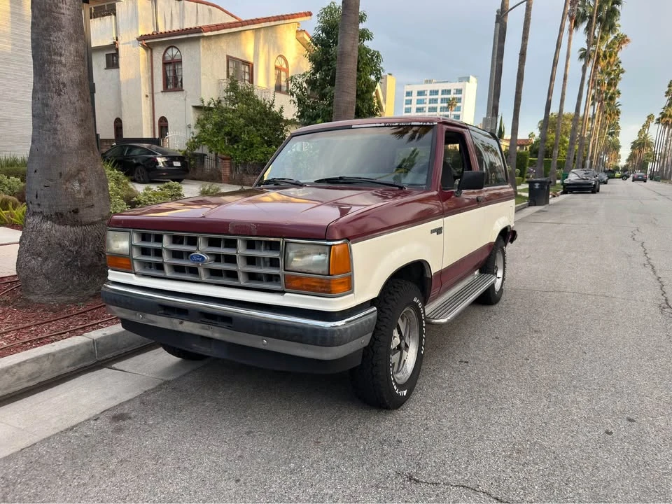 1989 Ford Bronco 4th Gen - Image 2 of 19