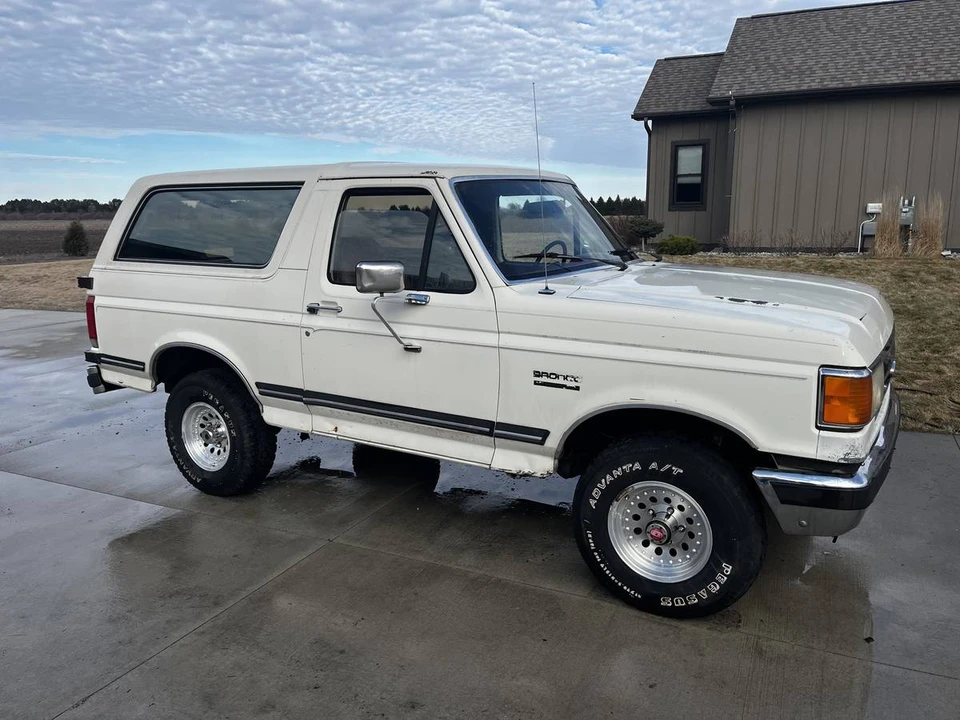 1989 Ford Bronco 4th Gen - Image 2 of 6