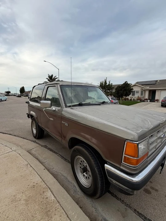 1989 Ford Bronco 4th Gen - Image 2 of 8