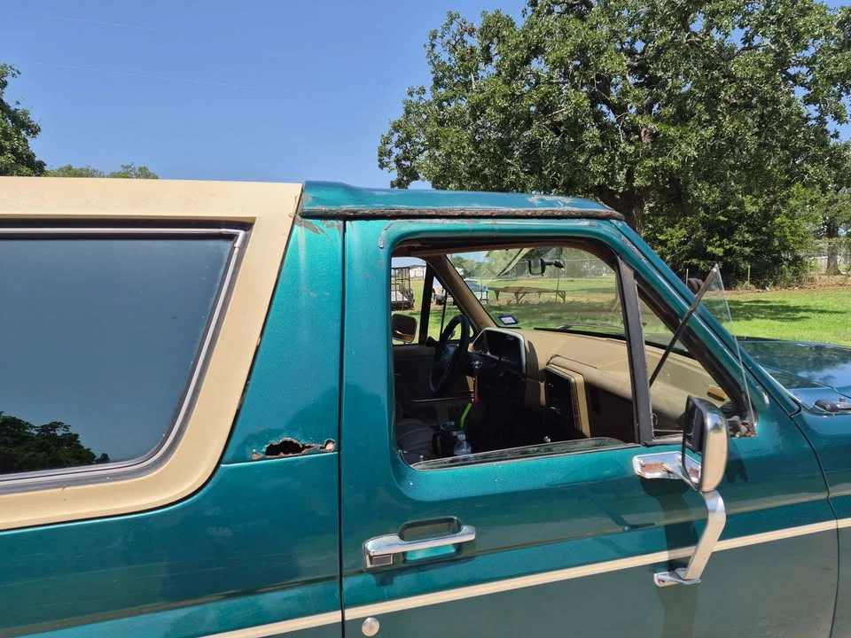 1989 Ford Bronco 4th Gen - Image 4 of 10