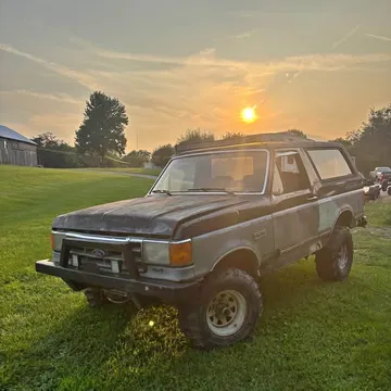 1989 Ford Bronco Sport Utility 2D