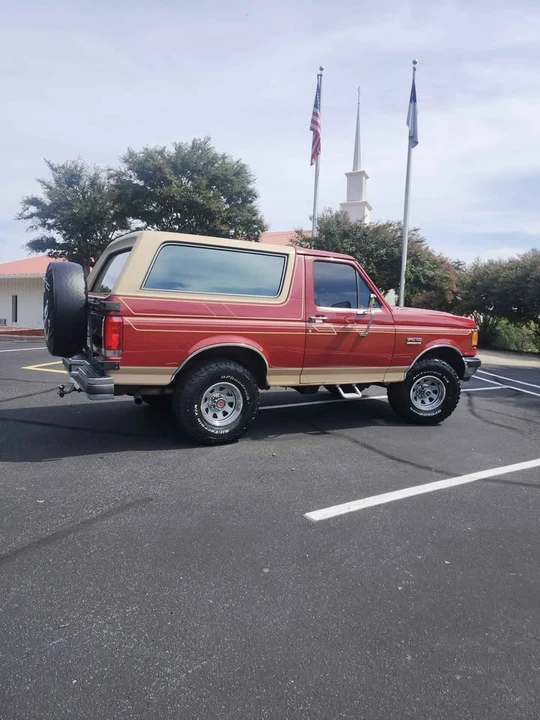 1989 Ford Bronco 4th Gen - Image 2 of 20