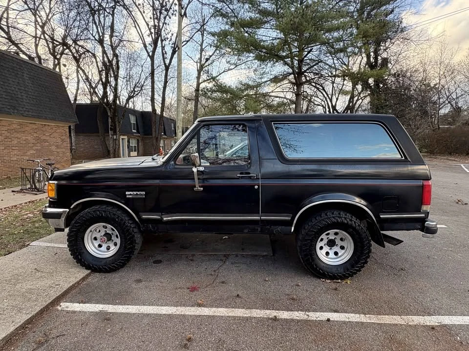 1989 Ford Bronco 4th Gen - Image 2 of 18
