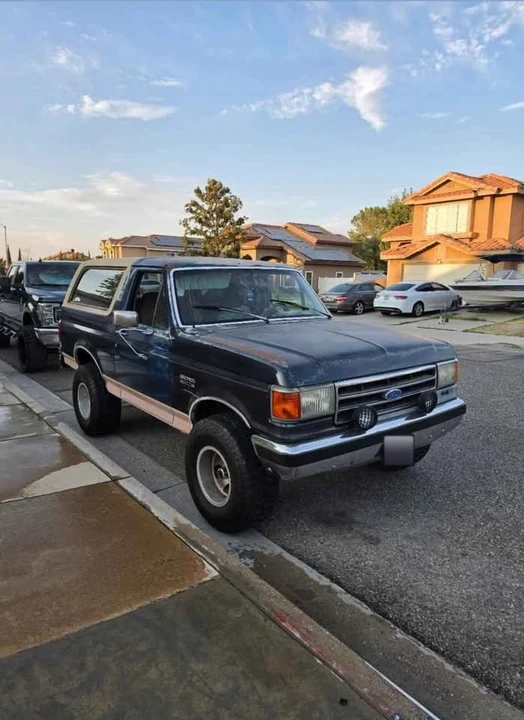 1989 Ford Bronco 4th Gen - Image 2 of 7