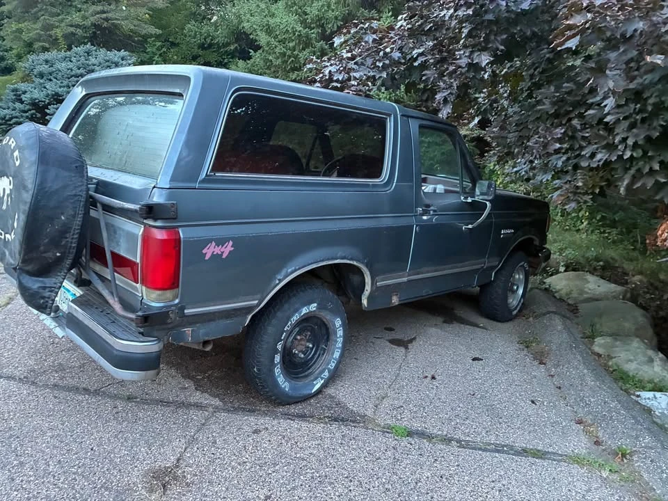 1989 Ford Bronco 4th Gen - Image 2 of 10