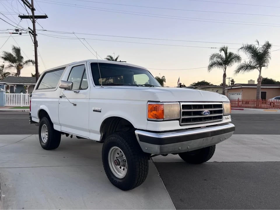 1989 Ford Bronco 4th Gen - Image 3 of 14